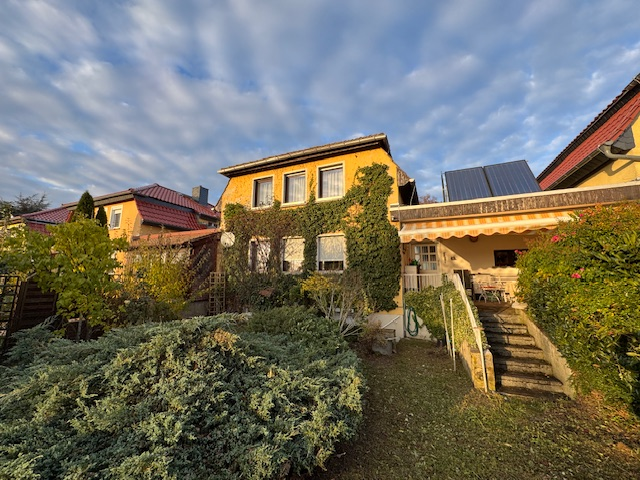 482/AdH36 - Charme einer italienischen Finka: Sonniges Einfamilienhaus mit viel Wohnraum